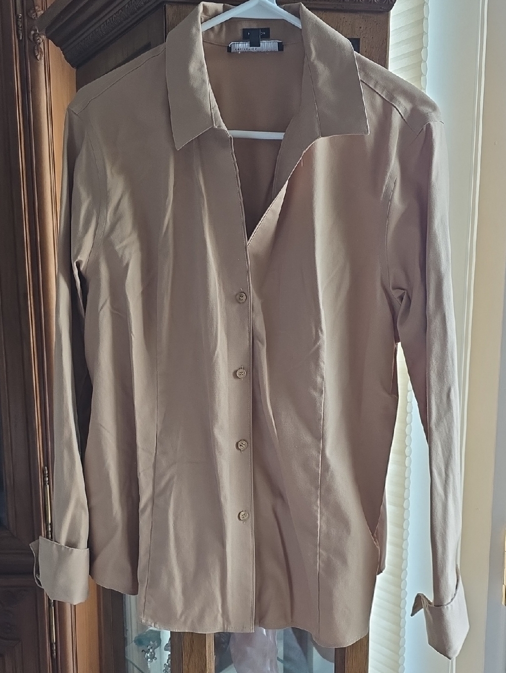 Jones New York Collection Tan Button-Up Collared Long Sleeve Top